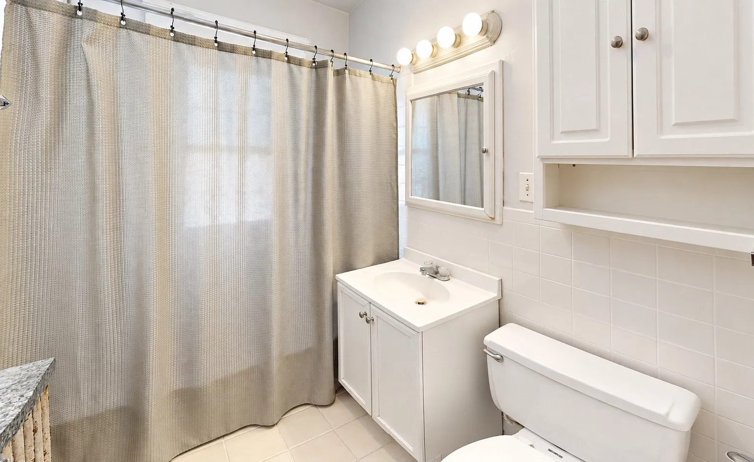 3 bed, $1,100 — Photo 3