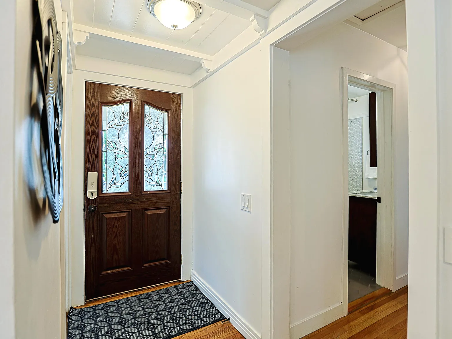 3 bed, 1563 sqft, $4,150 — Photo 2