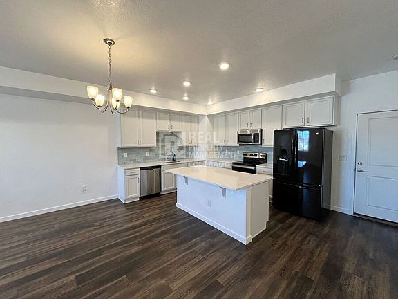 3rd image of 811 E 98th Ave #505