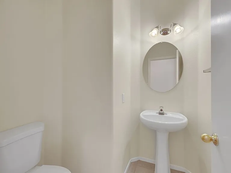 10356 Rocky Waters Ave — Photo 2