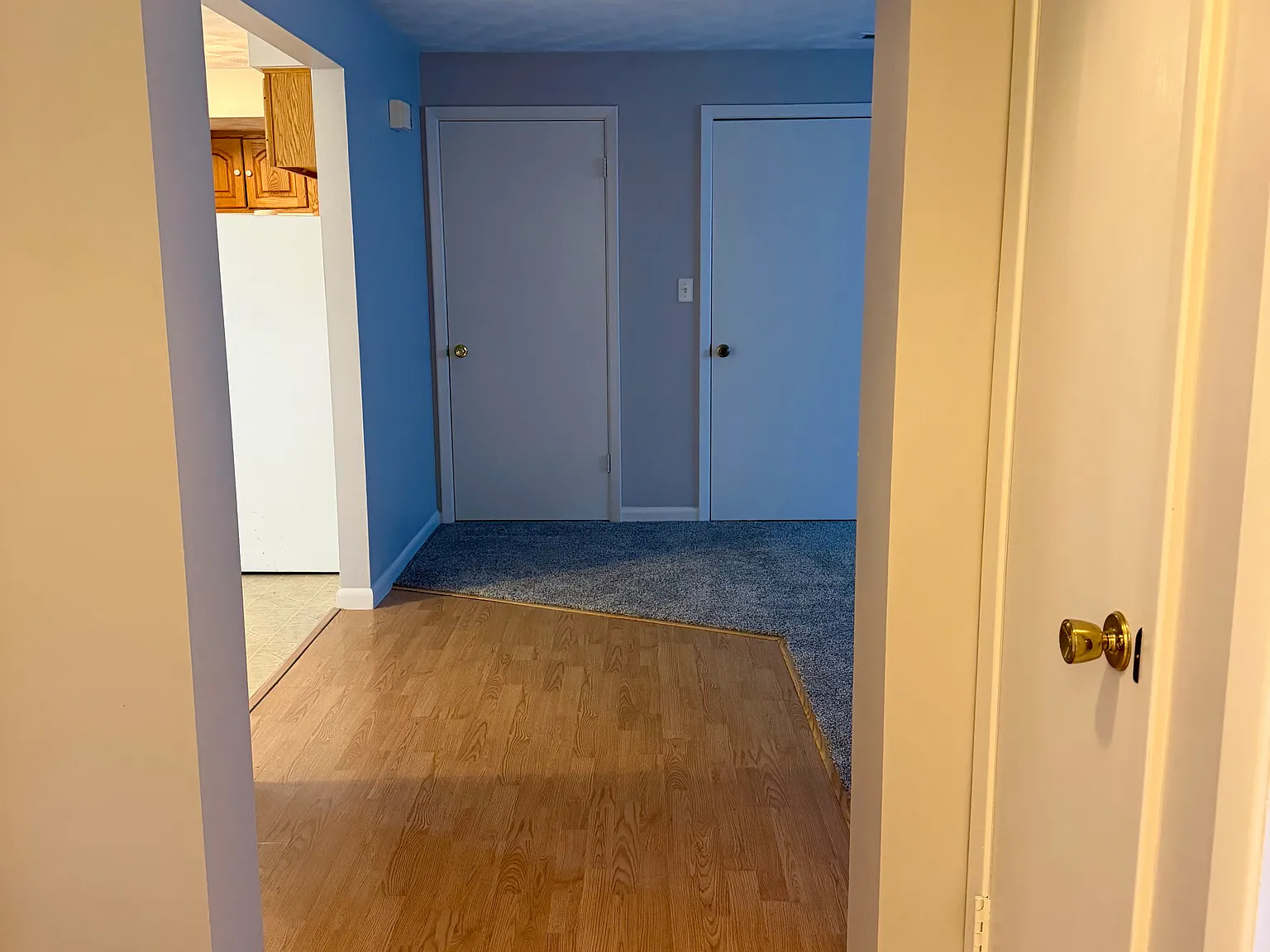 2 bed, 1000 sqft, $875 — Photo 3