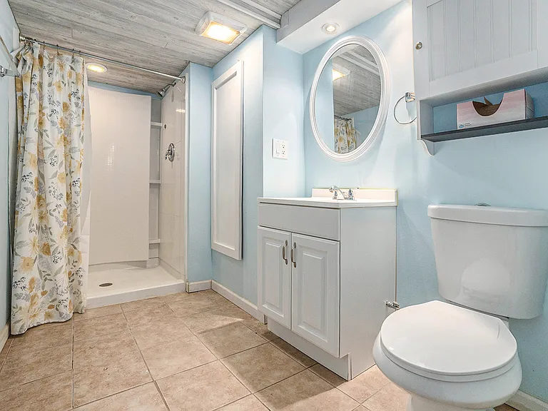 1437 Lewison Ave NE — Photo 6
