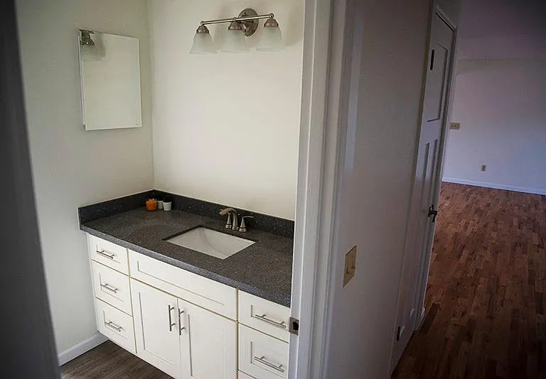 All new bathroom (Mirror and towel bar to be installed)