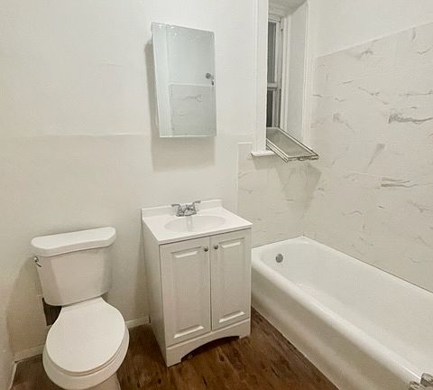 4th image of 119 S Clinton St #207