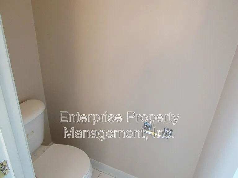 9740 Riggin Dr — Photo 14
