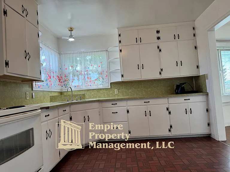 155 Birch St — Photo 14