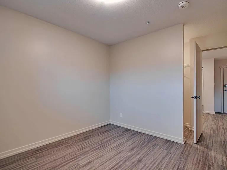 772 Paisley Rd #4 — Photo 22