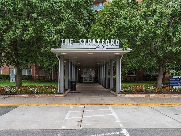 Stratford at Southern Towers — Photo 42
