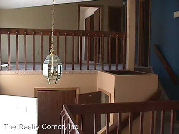 4th image of 6566 Charter Dr