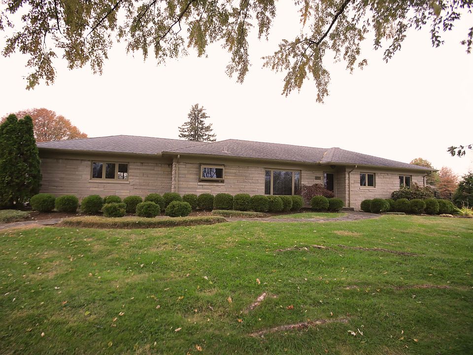 1st image of 862 Rebecca Dr