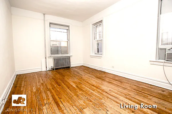 Rented by Jonis Realty | media 12