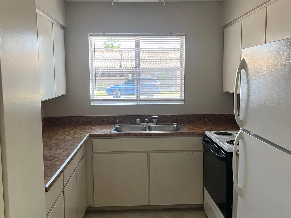 3509 S Avenue A #12