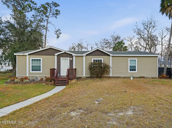 102 LAKE SHORE Lane, Crescent City, FL 32112