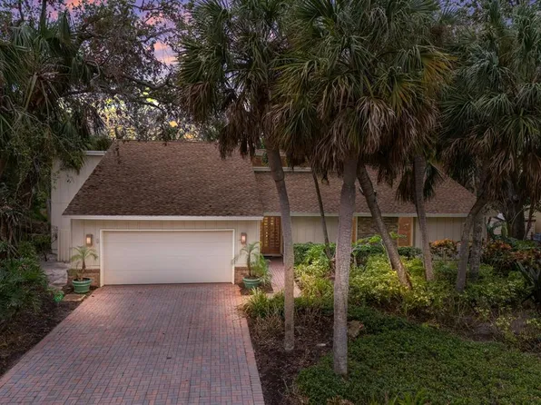 1225 S View Dr, Sarasota, FL 34242