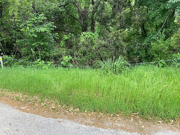 2nd image of 20901 Park Dr