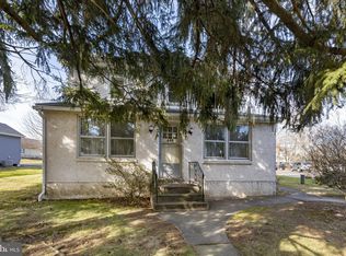 605 Lawn Ave, Sellersville, PA 18960