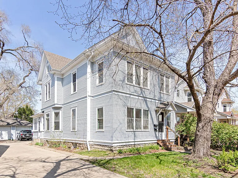 47 Lowry Ave NE #1 — Photo 17