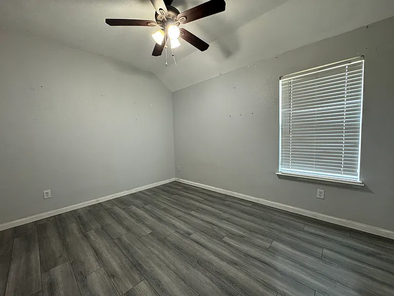 2303 Mackinac Dr — Photo 13