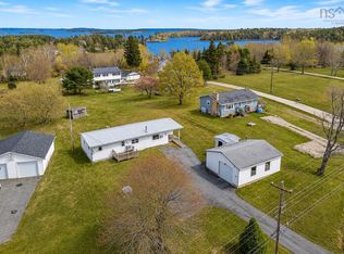 7 Hiltz Hill Rd, Lunenburg, NS B0J 2E0