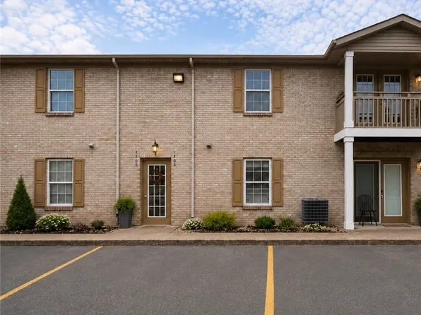 119 Colonial Club Dr, New Albany, IN 47150
