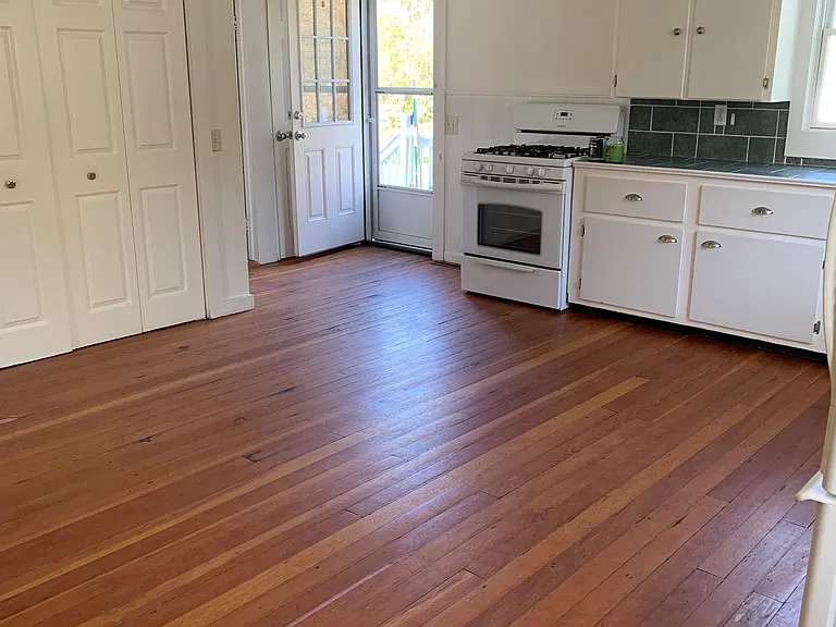 211 Bowerman Rd — Photo 10