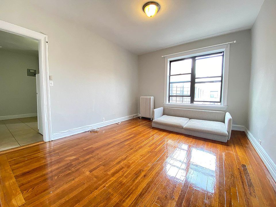 1st image of 32-18 30th St #F