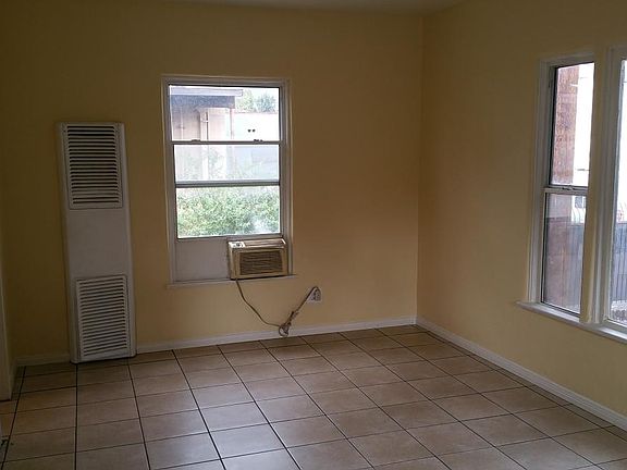 4th image of 436 W 21st St