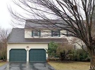 3255 Sequoia Dr, Macungie, PA 18062