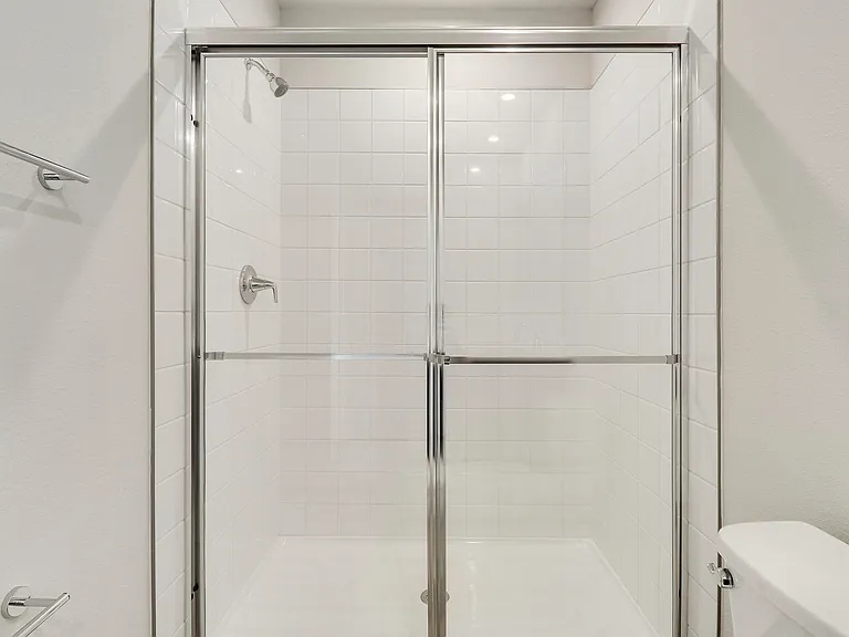 15404 SW American St — Photo 23