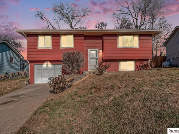 1406 Mark St, Plattsmouth, NE 68048