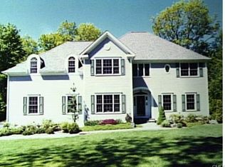 49 Middle River Rd, Danbury, CT 06811