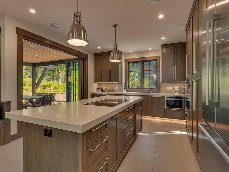 10562 Glenbrook Ct — Photo 9