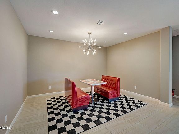 5th image of 3949 N BROOKLYN Drive