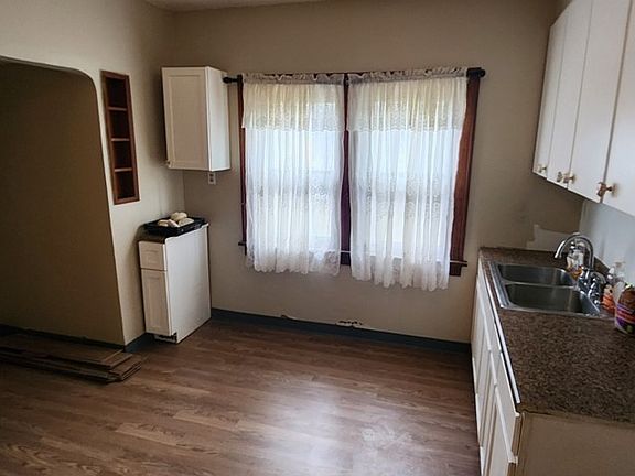 4th image of 4183 W 22nd St