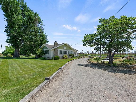 4th image of 25565 Simplot Blvd