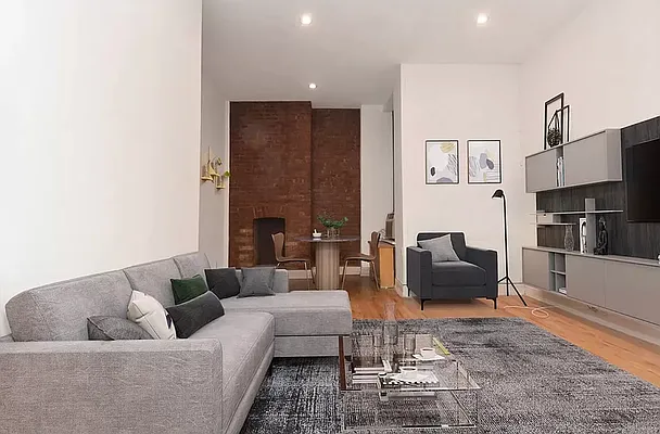 Rented by Compass | media 7