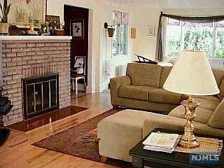 2nd image of 155 Roosevelt Ave
