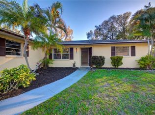 4246 Winthrop St, Sarasota, FL 34232