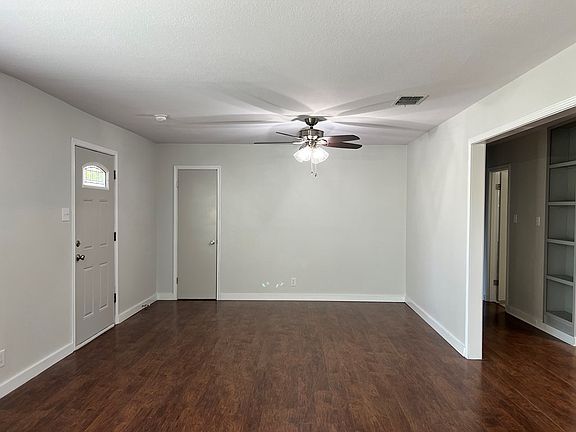 3rd image of 107 Brierwood Dr