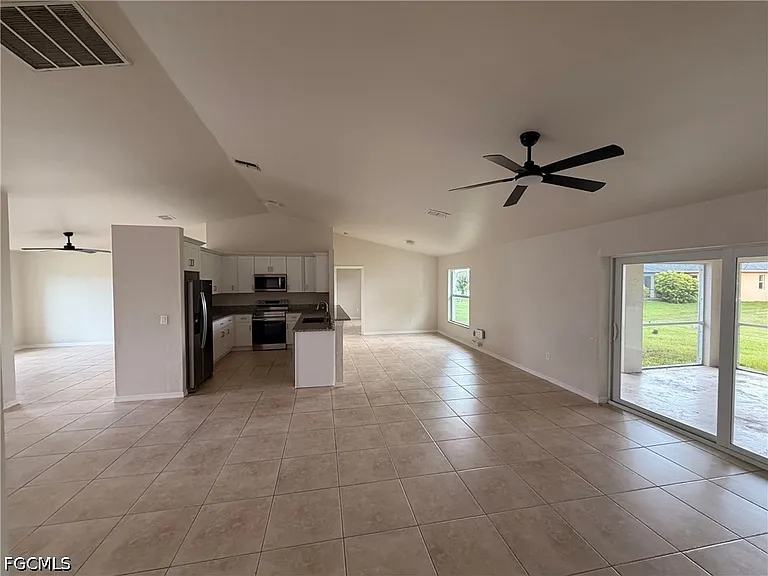 403 SW 30th Ave — Photo 5