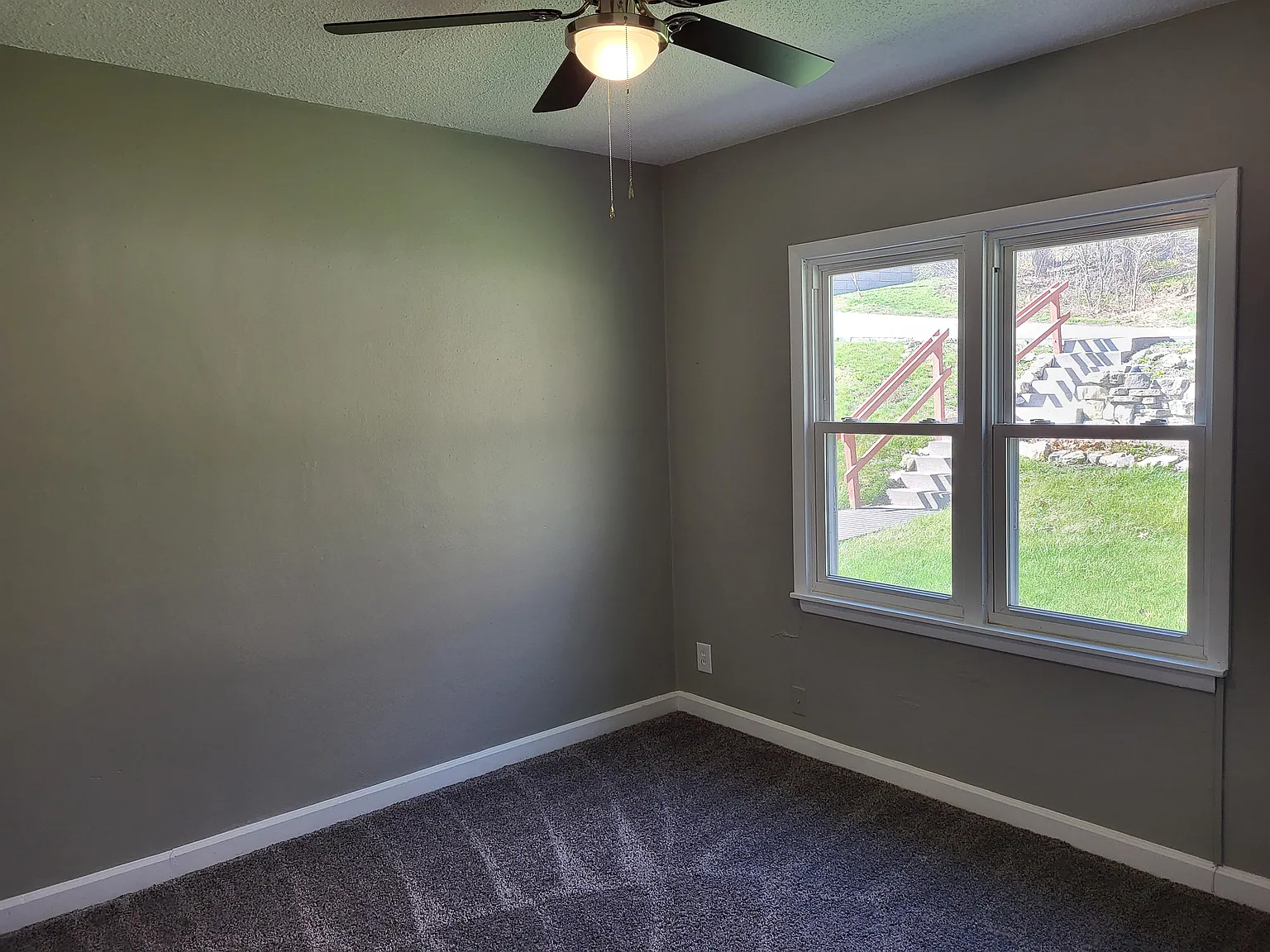 2604 Grant Street - 2608 — Photo 3