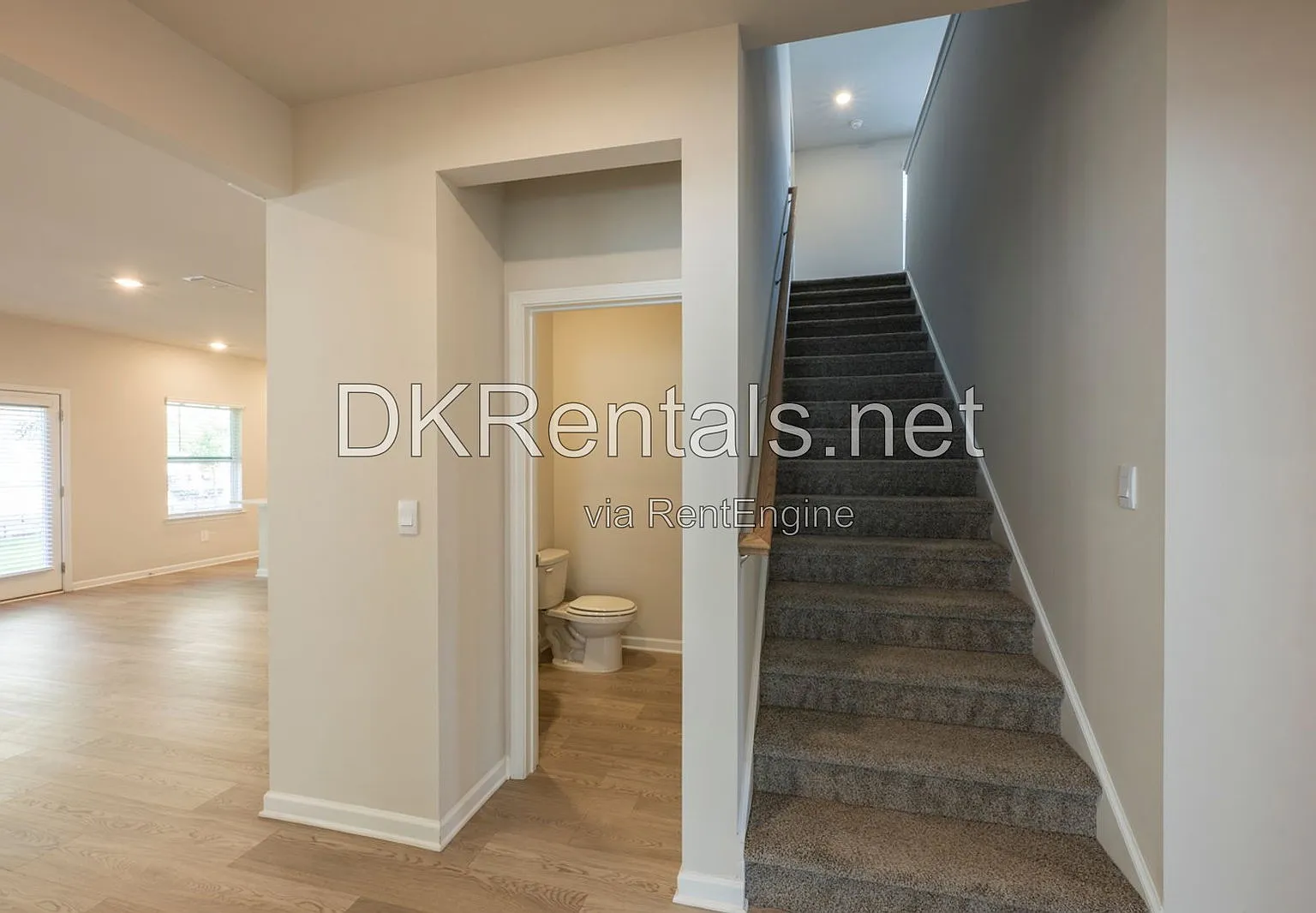 5 bed, 4.5 bath, 3250 sqft, $2,650 — Photo 4