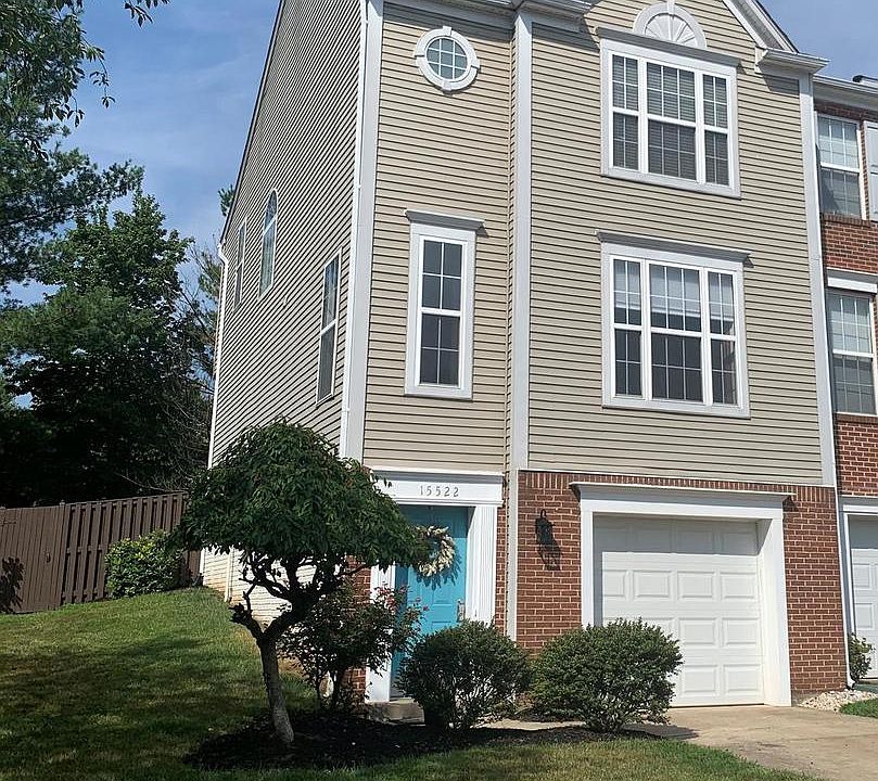1st image of 15522 Port Washington Ct