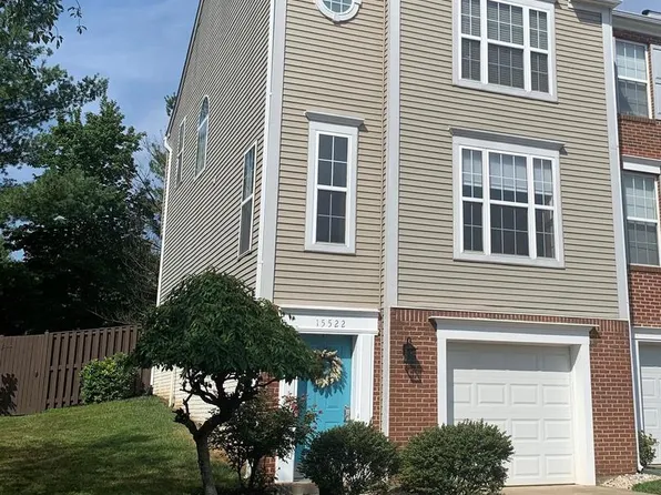 15522 Port Washington Ct, Dumfries, VA 22025