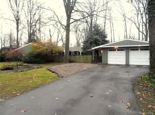41855 North Dr, Canton, MI 48188