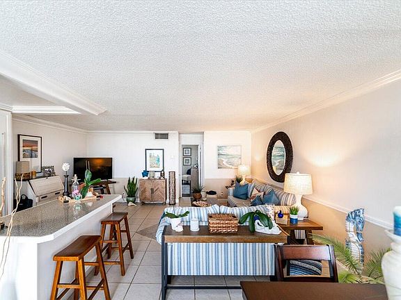 5th image of 104 Paradise Harbour Boulevard #510