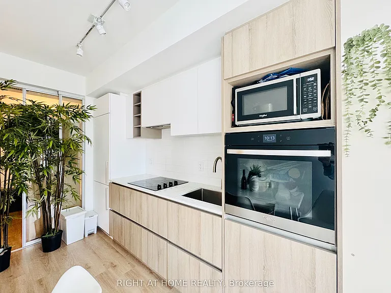 319 Jarvis St #1101 — Photo 14