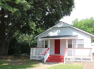 946 S Masonic St, Bellville, TX 77418