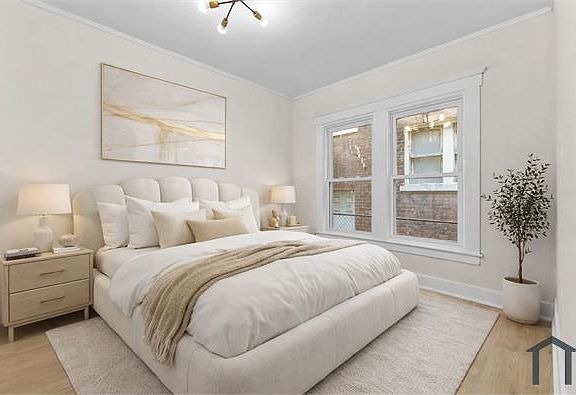 5th image of 3271 Hazelwood St