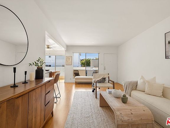 4th image of 2621 Centinela Ave APT 18